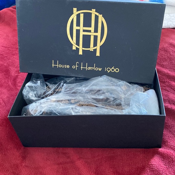 House of Harlow 1960 flats - Picture 1 of 6